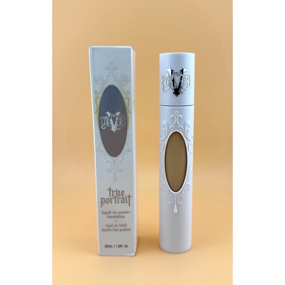 Kat Von D Other - KVD Kat Von D 015 Portrait Light  Coverage Shake Foundation READ